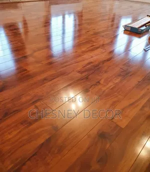 Glossy Laminate