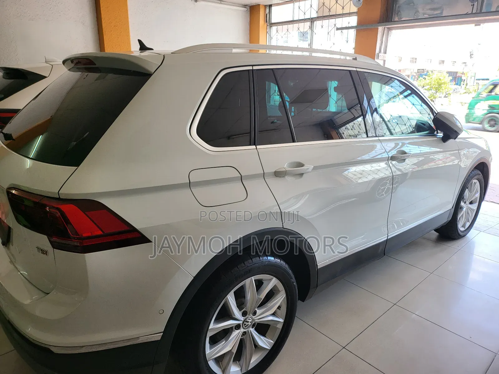 Volkswagen Tiguan 2018 White