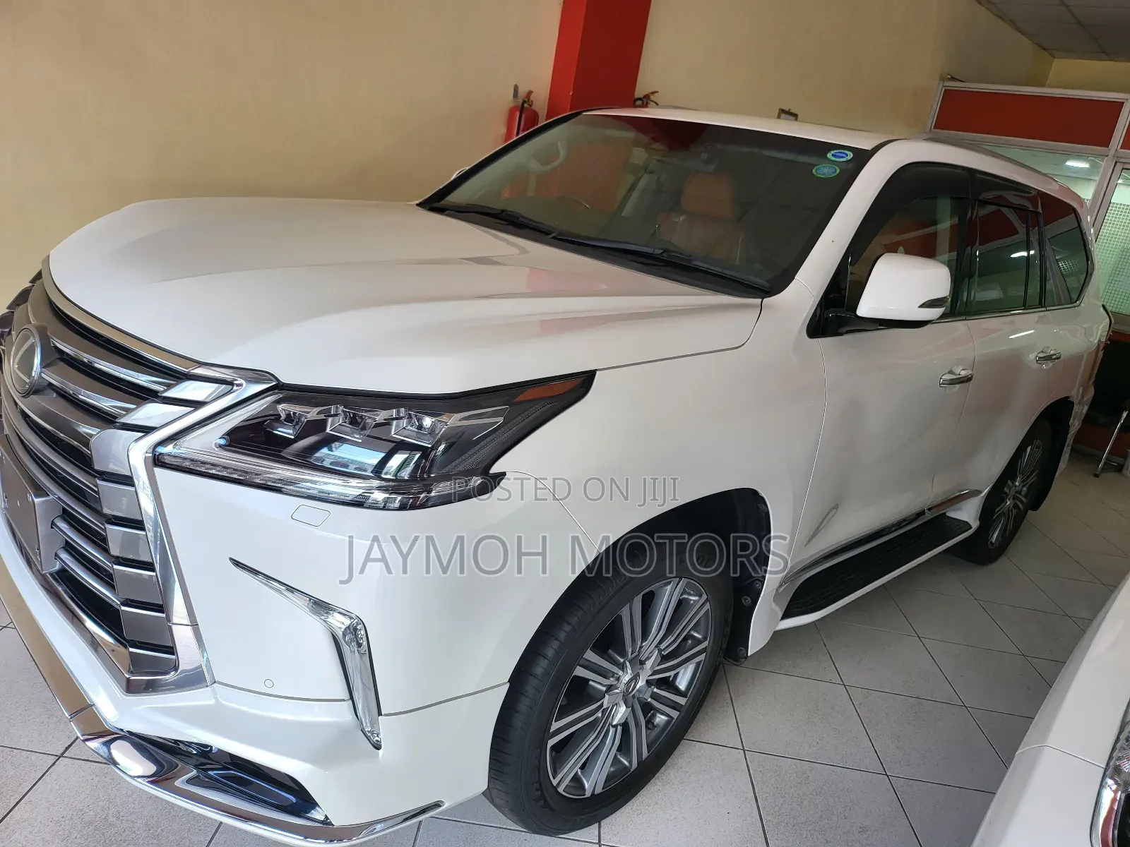 Lexus LX 2017 White