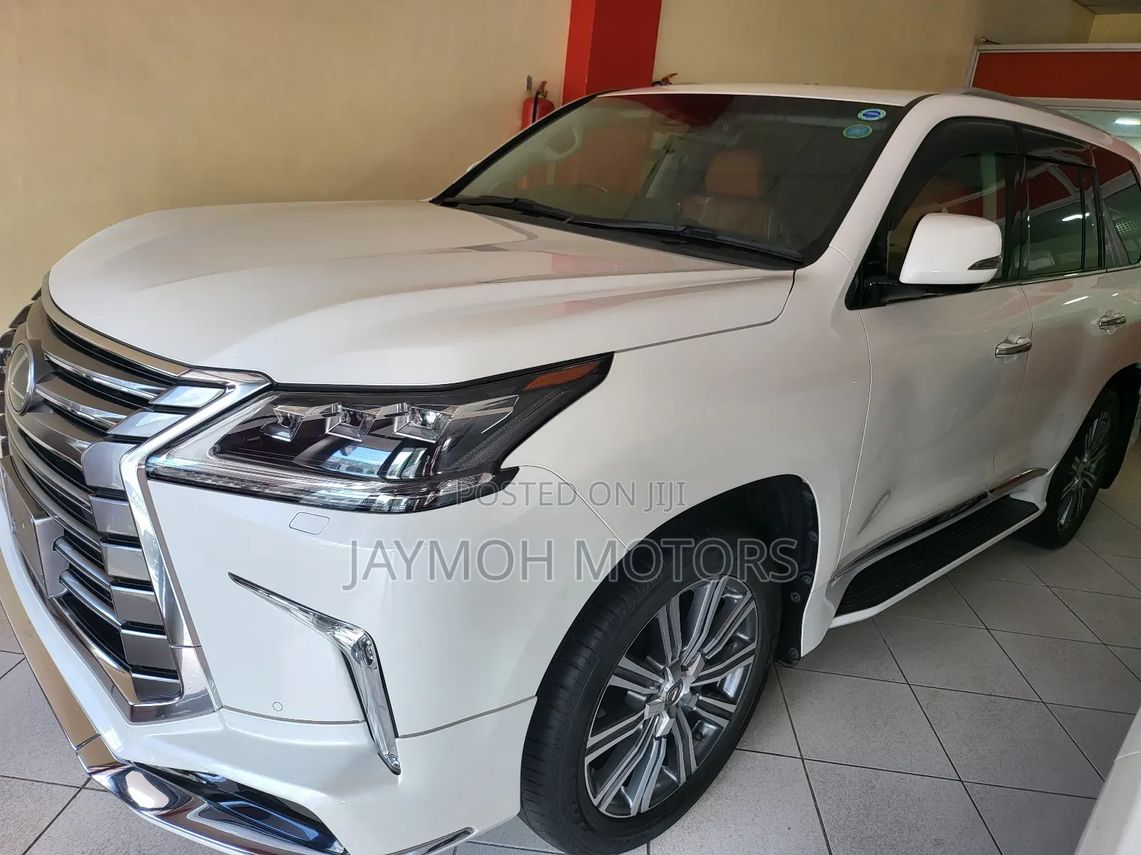 Lexus LX 2017 White