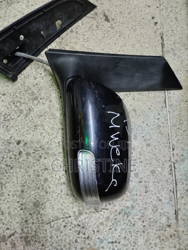 Toyota ISIS Side Mirror With Indicator Left