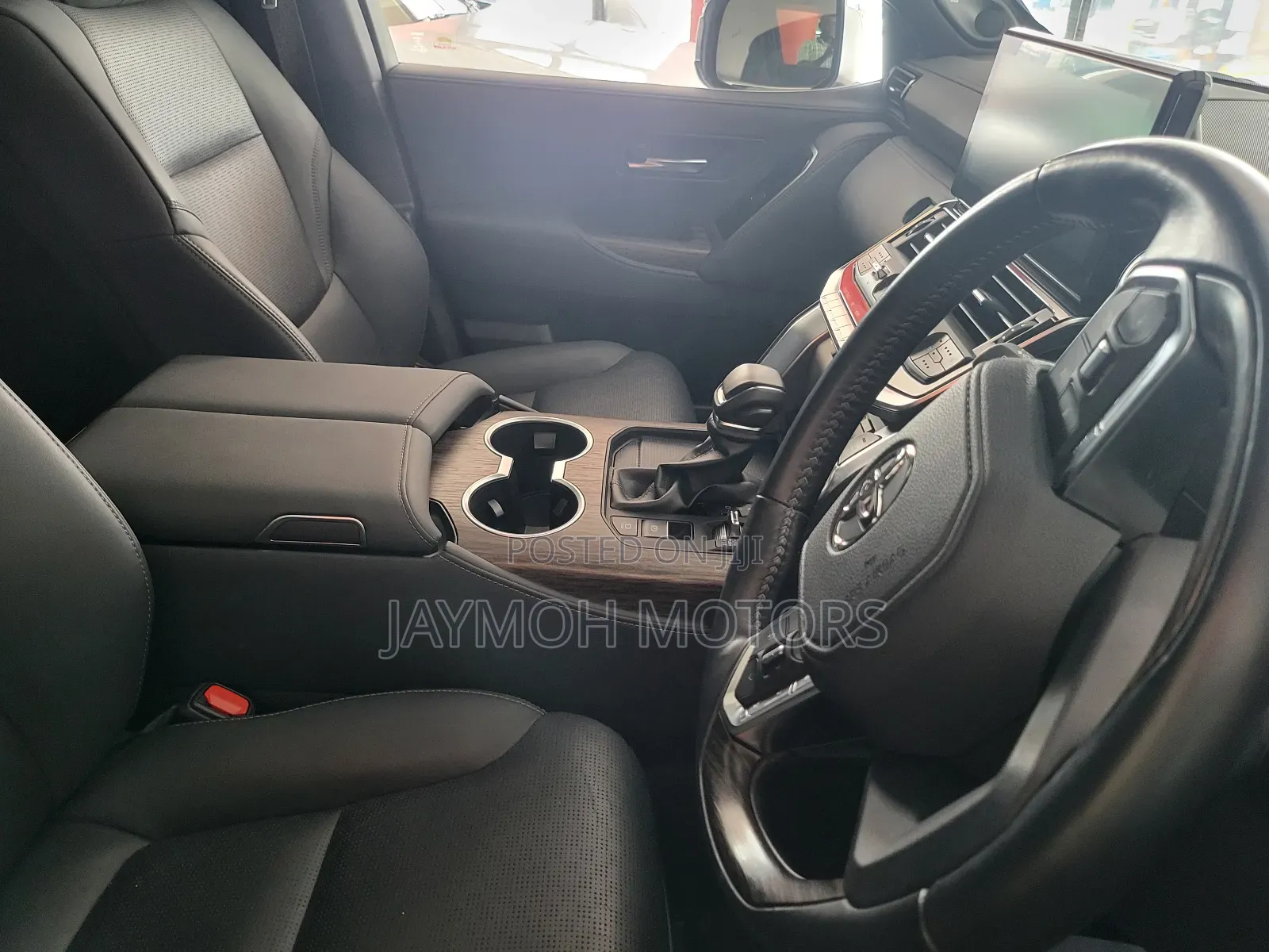 Toyota Land Cruiser 2023 White