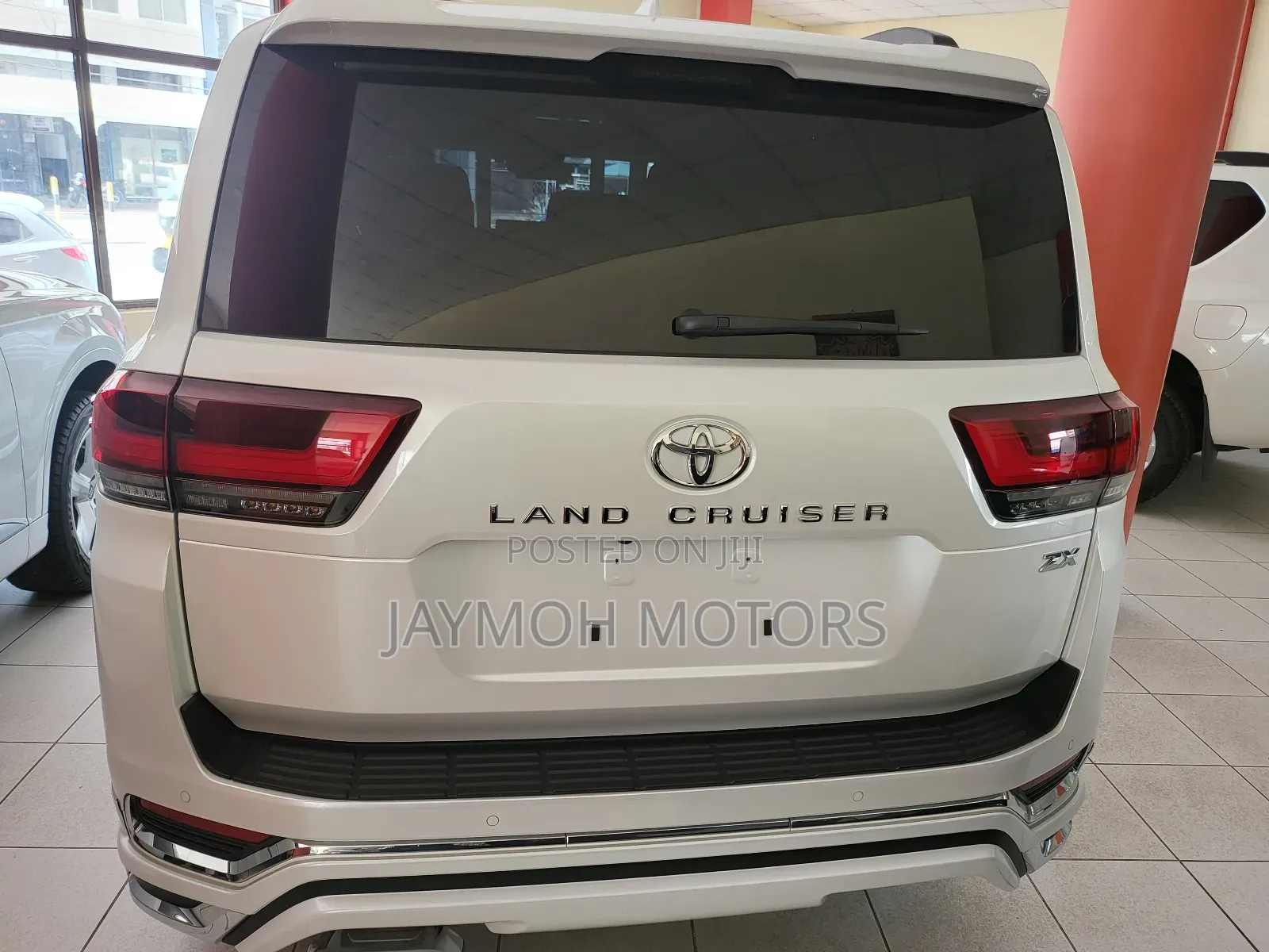 Toyota Land Cruiser 2023 White