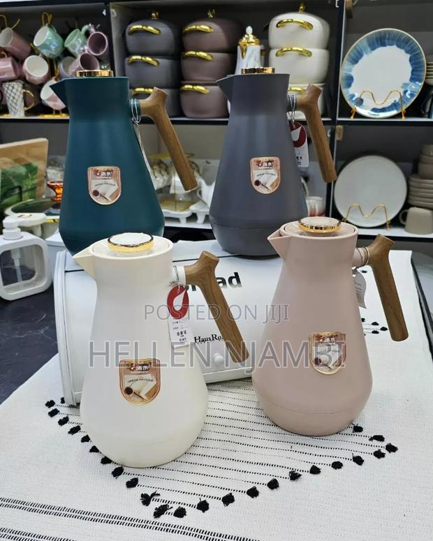 Wooden Handle Vacuum Flask - main view