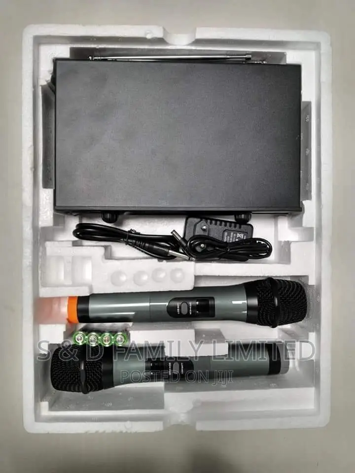 Max 769/766 Wireless Microphone