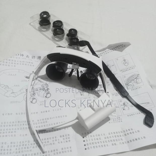 Professional Magnifier With 2 LED Lights
