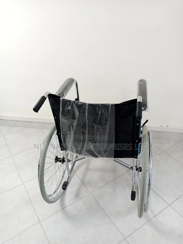 Standard Wheelchair (809) - thumbnail 2