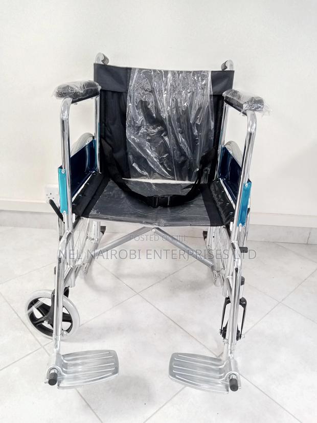 Standard Wheelchair (809) - thumbnail 4