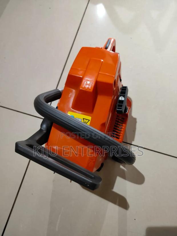Husqvarna Chain Saw - thumbnail 4