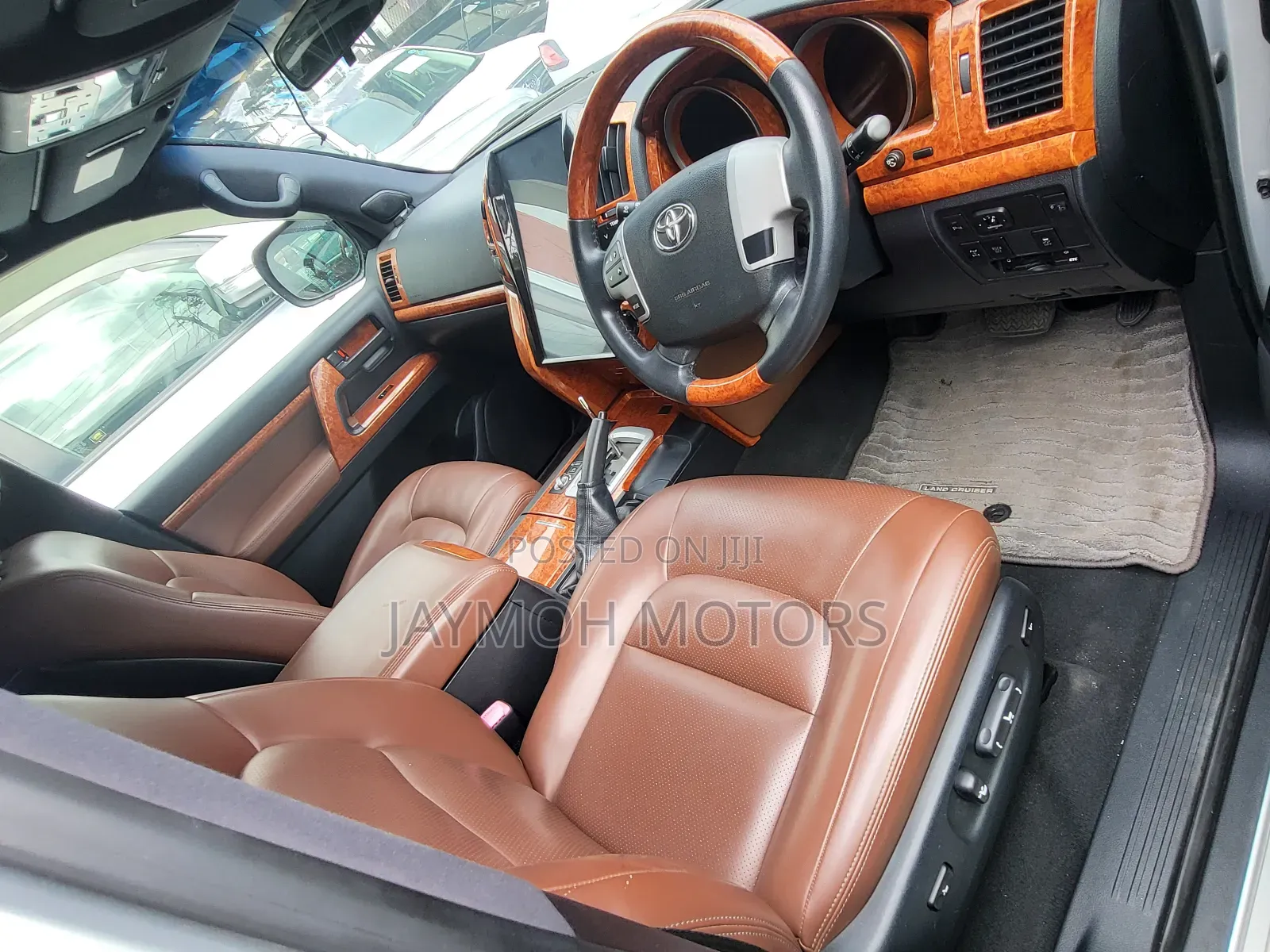 Toyota Land Cruiser 2016 Silver