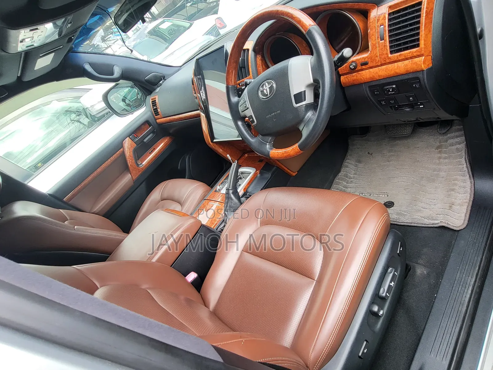 Toyota Land Cruiser 2016 Silver