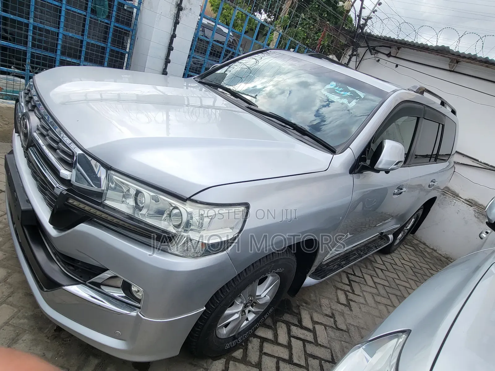 Toyota Land Cruiser 2016 Silver