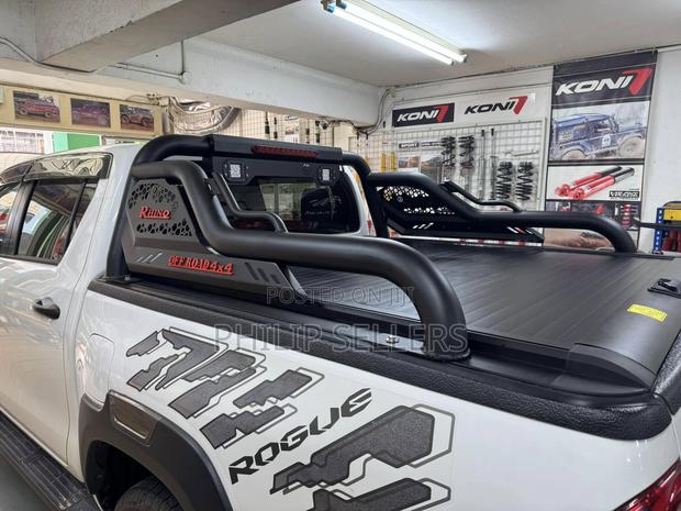 Lockable With Vehicle Tailgate and Cover.
