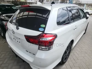 Toyota Corolla Fielder 2018 White