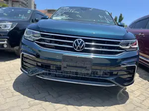 Volkswagen Tiguan 2022 Blue
