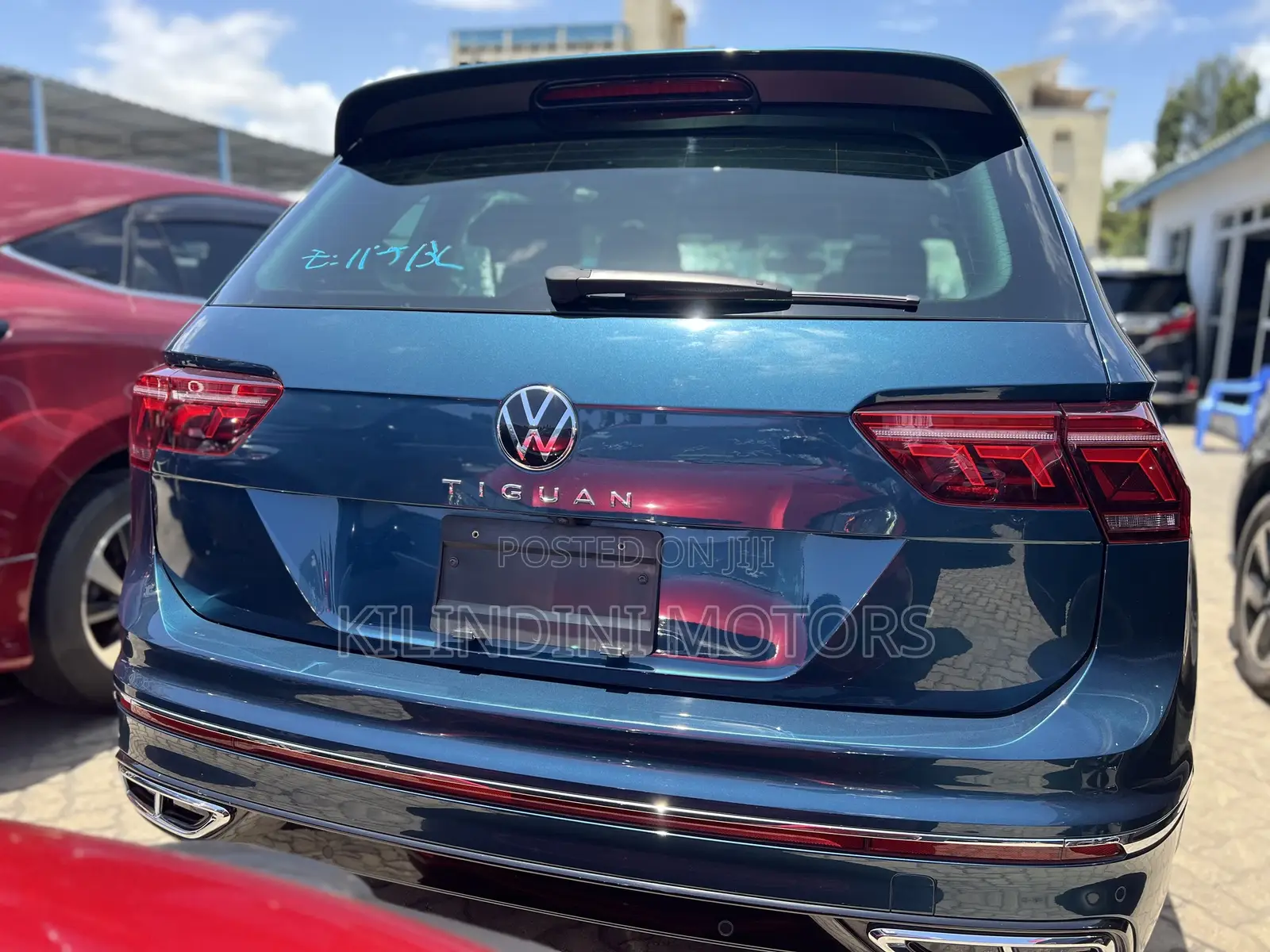 Volkswagen Tiguan 2022 Blue