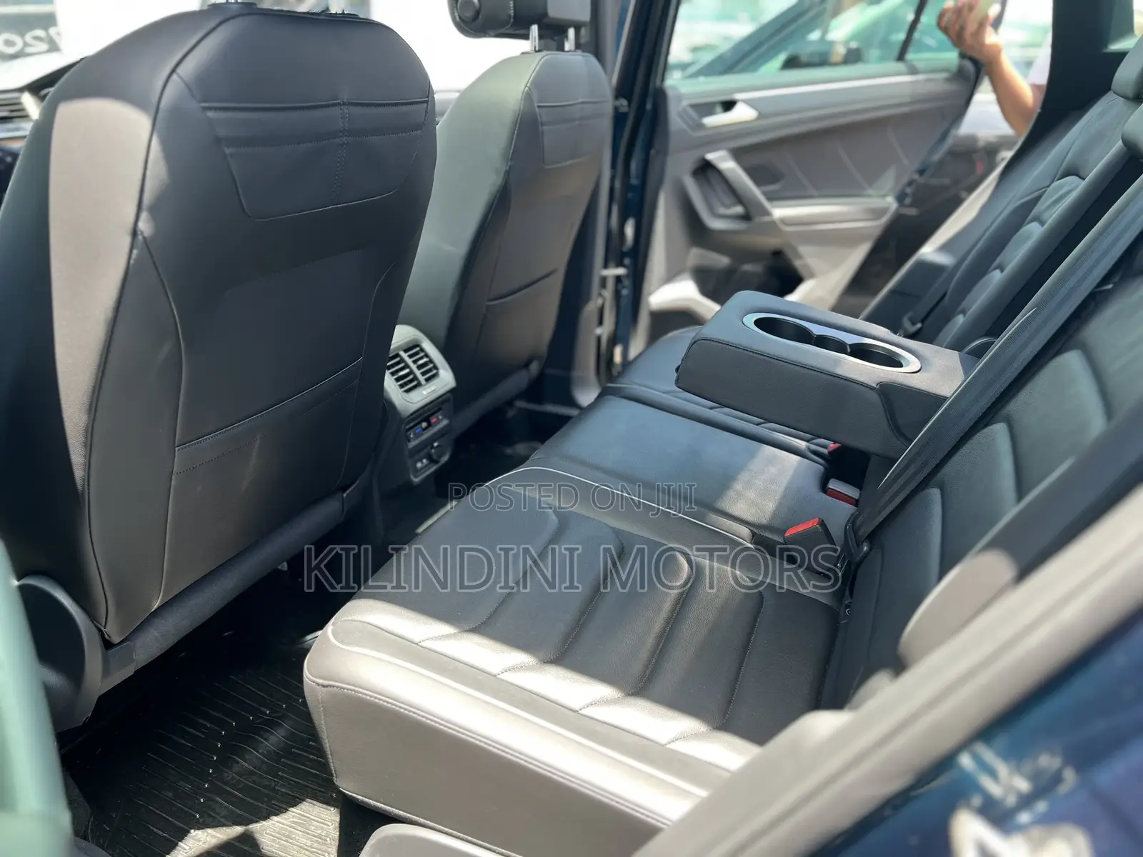 Volkswagen Tiguan 2022 Blue