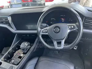 Volkswagen Touareg 2018 Black