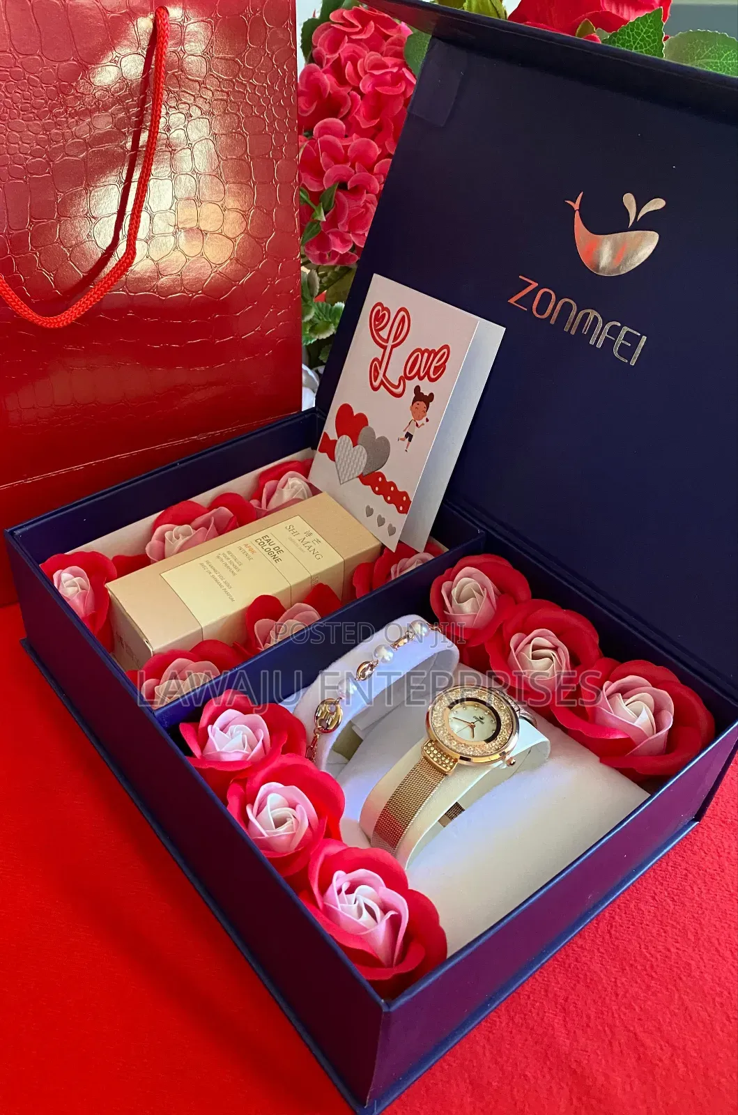 Hot Valentine's Ladies Gift Set With Floral Perfume