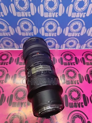 Nikon 70-200 F.2.8 Lens With All Caps and Hood