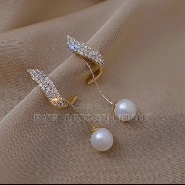 Crystal Long Exquisite Drop Earrings - thumbnail 3