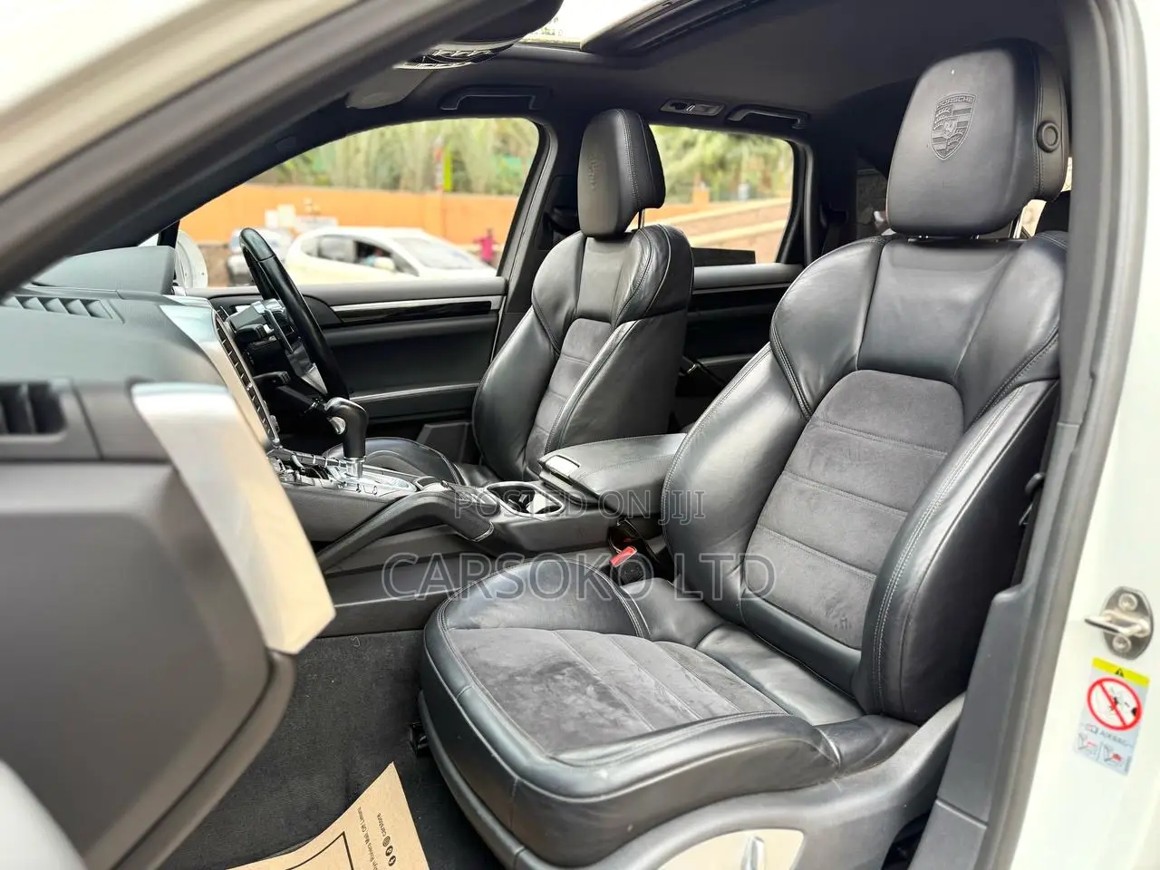 Porsche Cayenne Platinum Edition AWD 2018 White