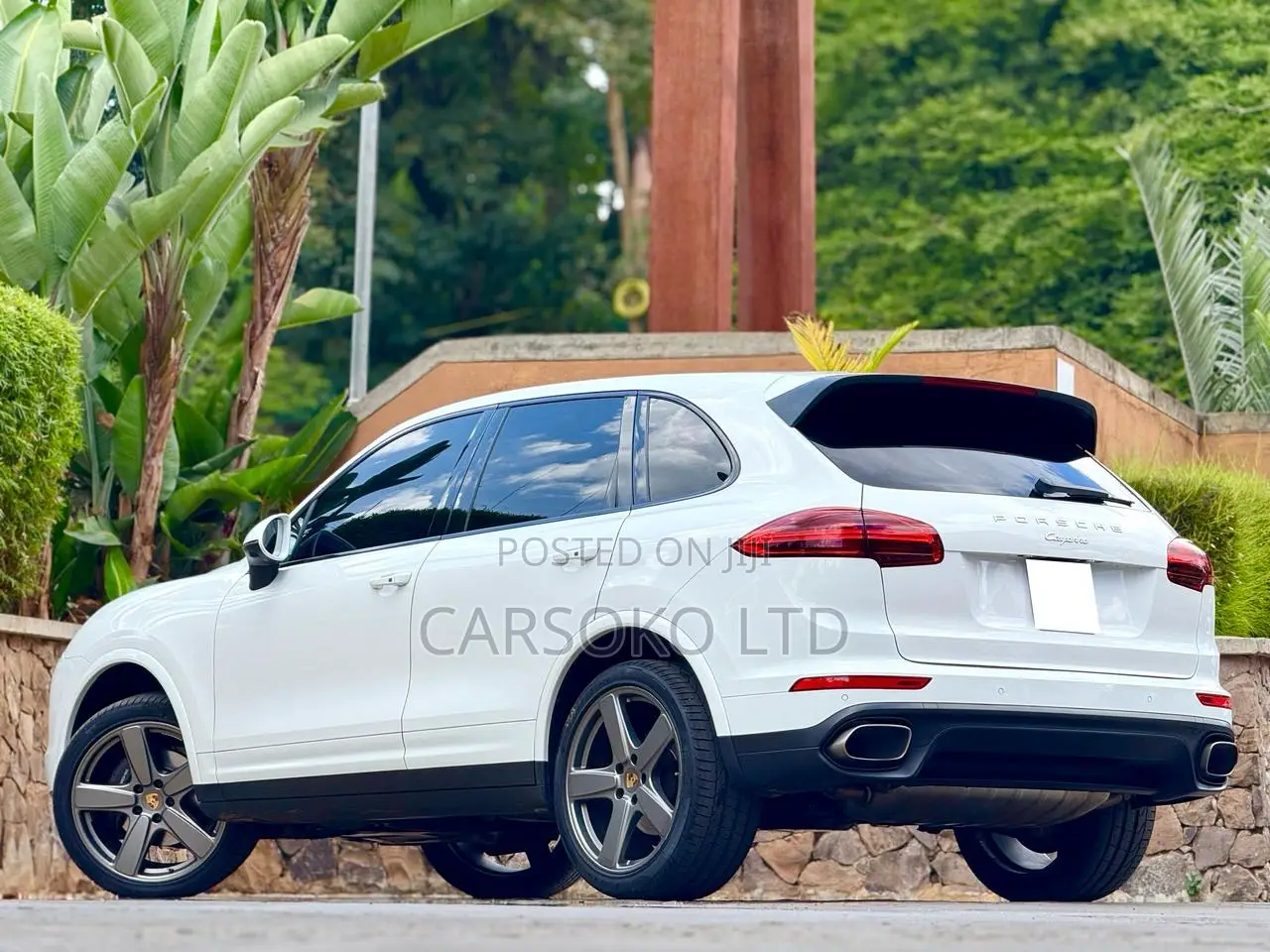 Porsche Cayenne Platinum Edition AWD 2018 White