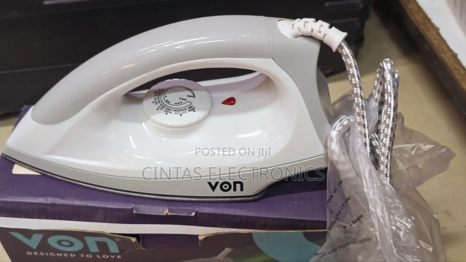 Von VSID12BTY Dry Iron 1300W