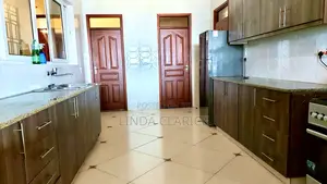 4 Bedroom Sea View Apartment in Nyali