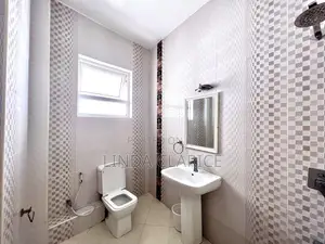 4 Bedroom Sea View Apartment in Nyali