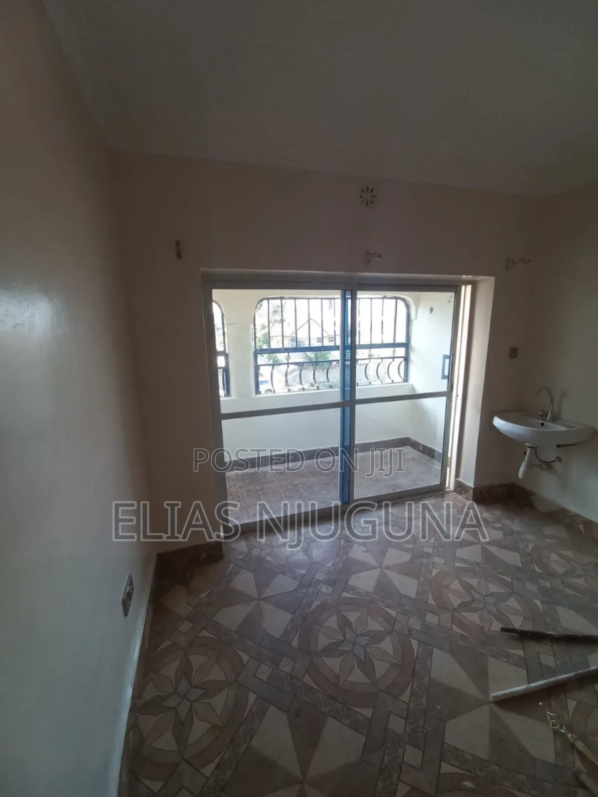 4bdrm Maisonette in Membley K.U for rent