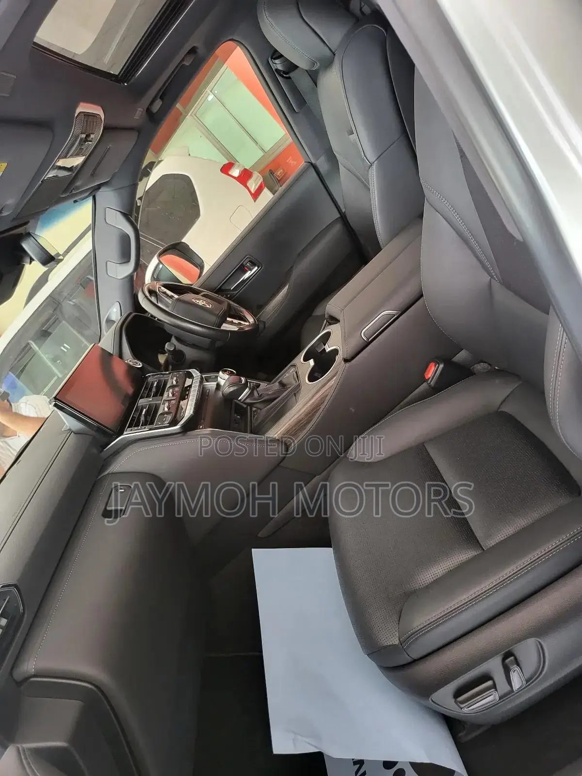 Toyota Land Cruiser 2023 White