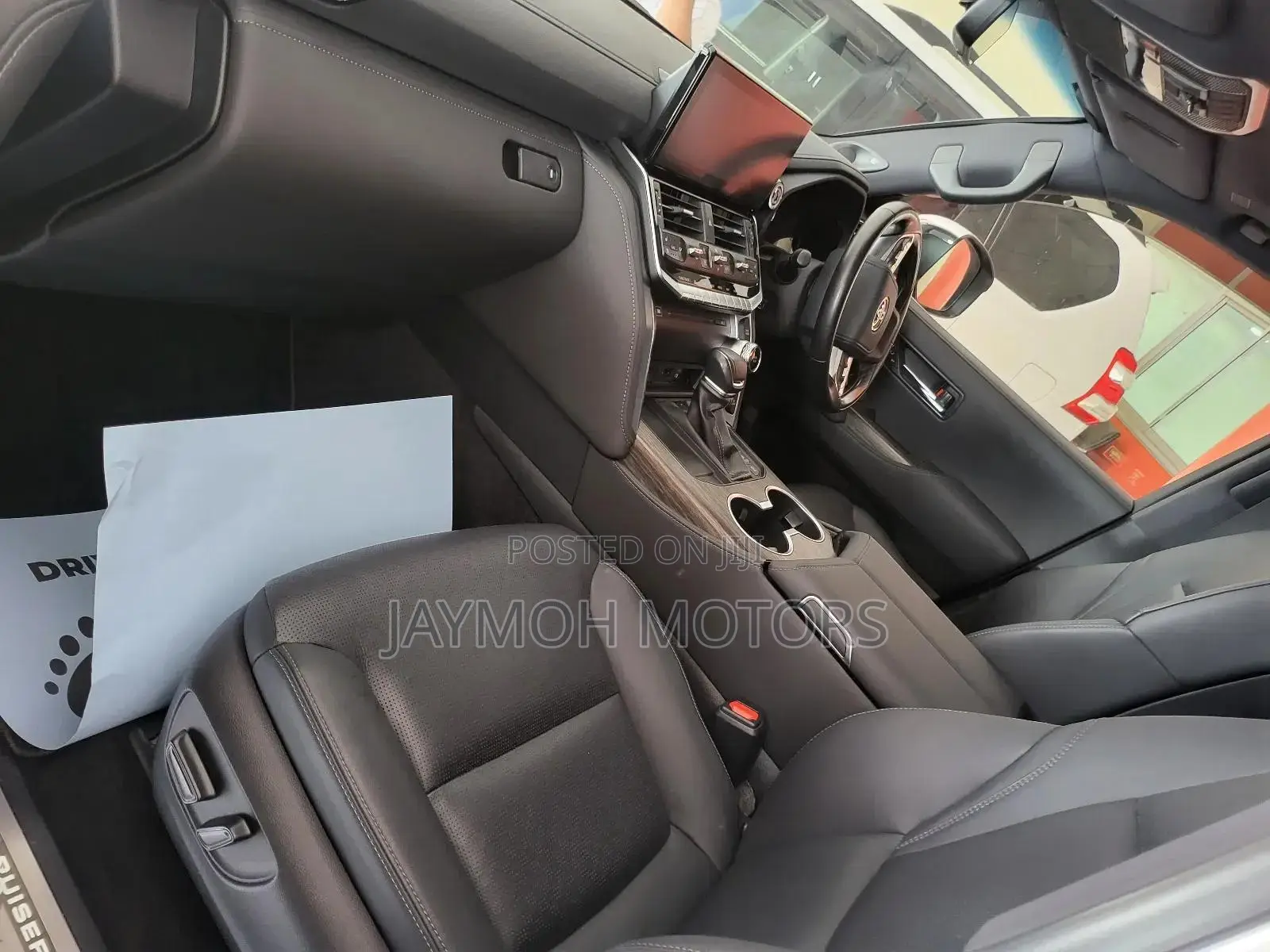 Toyota Land Cruiser 2023 White