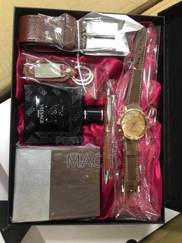 Valentine Mens Gift Set With Perfume - thumbnail 2