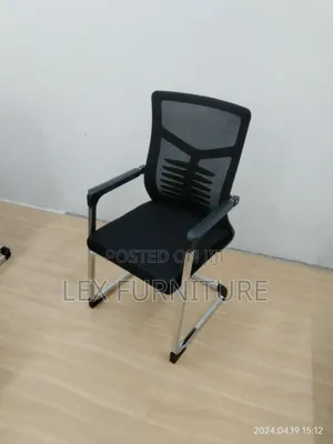 Nice Curved Waiting Office Chair