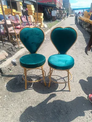 Manicure Seats, Emarld Green
