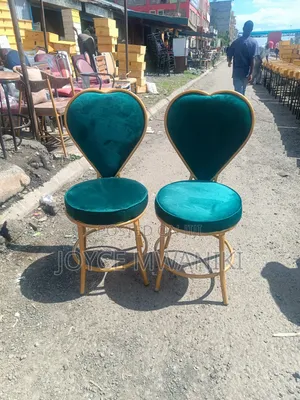 Manicure Seats, Emarld Green