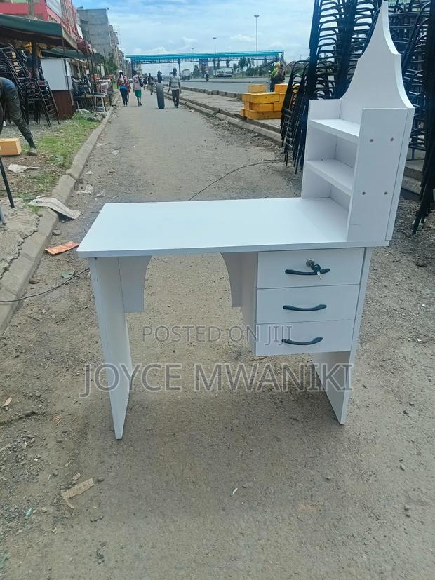 Manicure Table, White Board With Drawers - main view