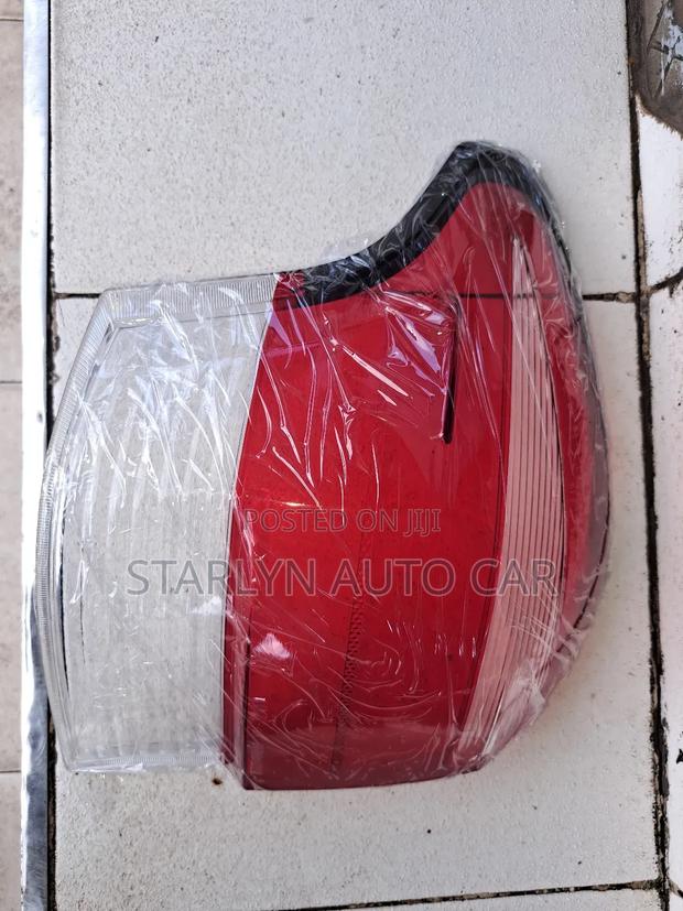 Tail Lamp Lens Toyota Fielder 2015 - thumbnail 2