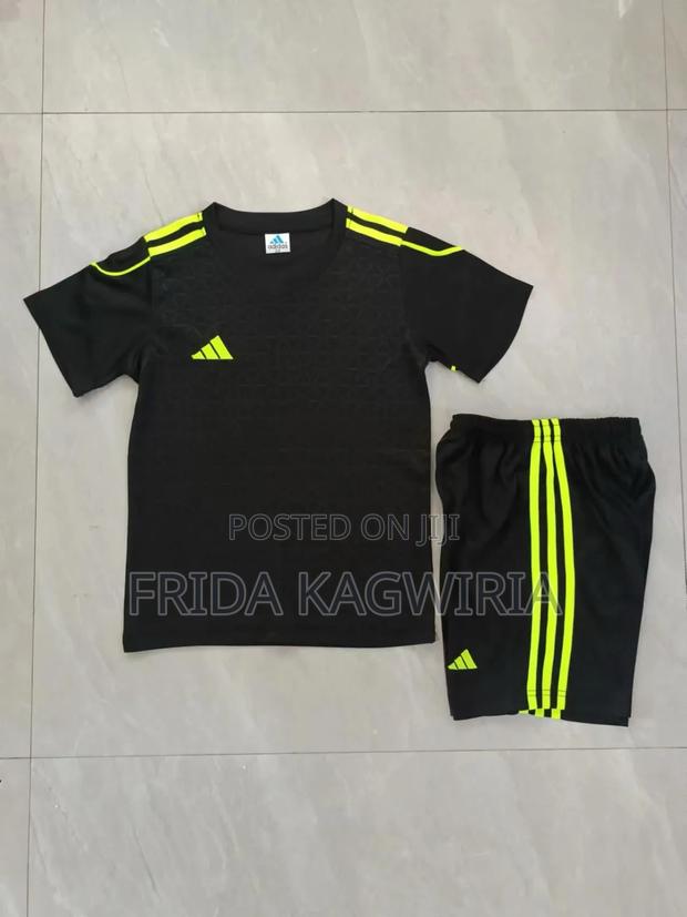 Black Football Jersey ( 7 Years And Above) - thumbnail 2
