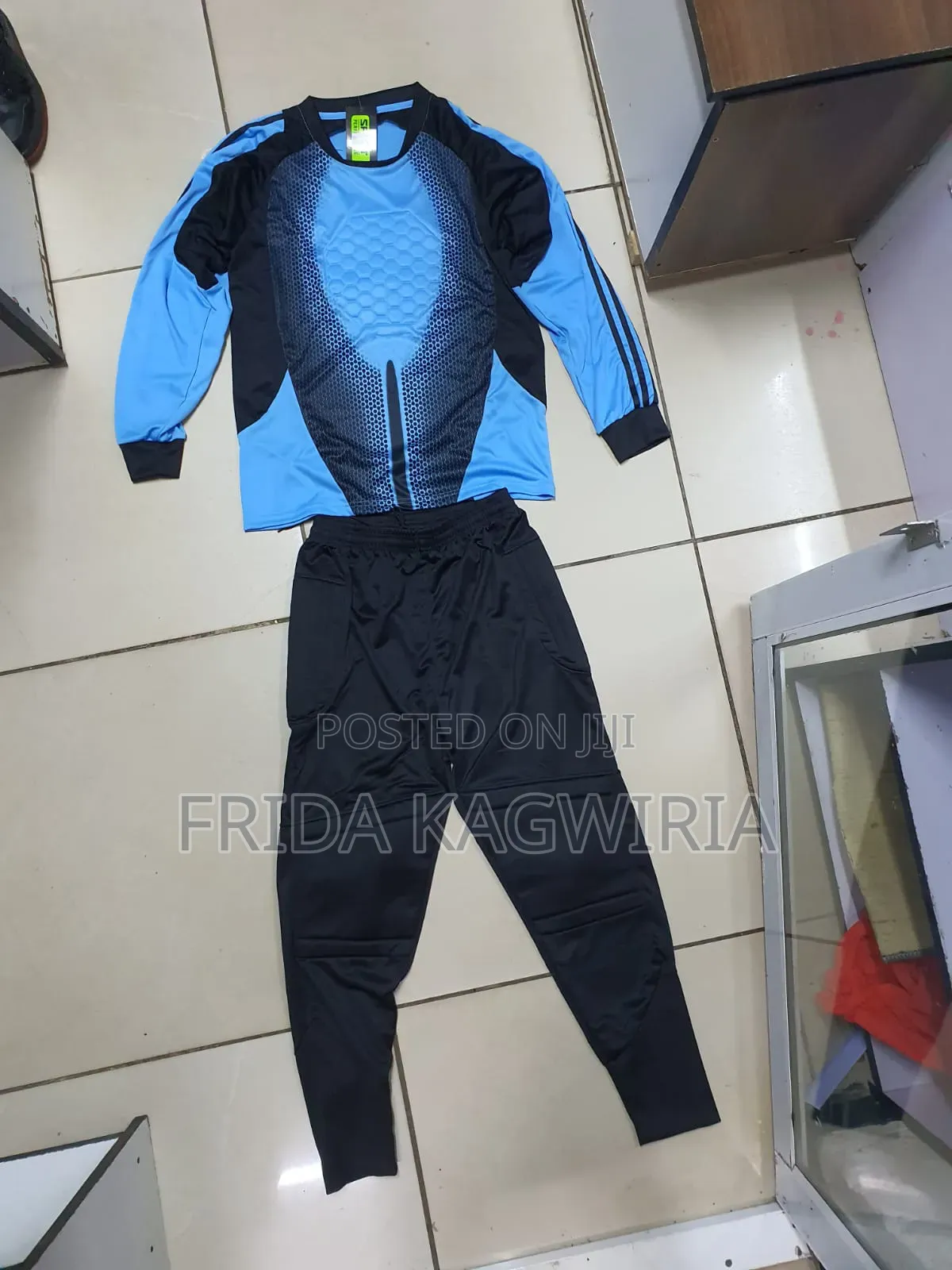 Kids Goalkeeper Uniform Set ( Medium Size To XL)