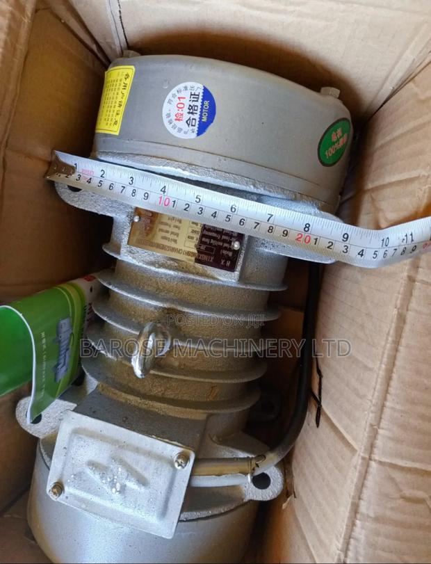 Vibrating Motor 2.2KW - thumbnail 2
