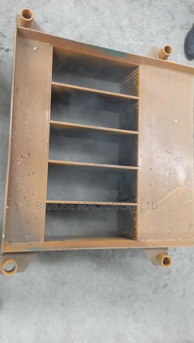 Solid Concrete Block Mould - thumbnail 2