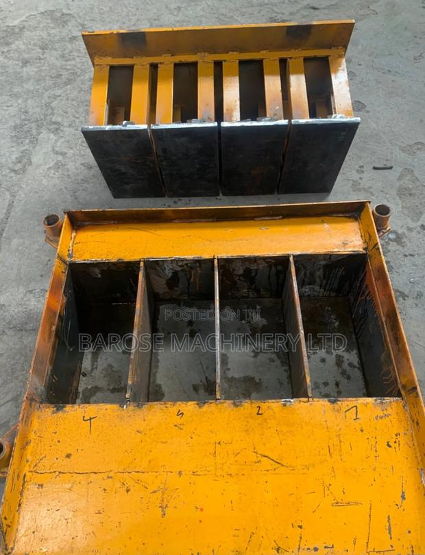 Solid Concrete Block Mould - thumbnail 4