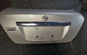 Nissan Tiida Boot