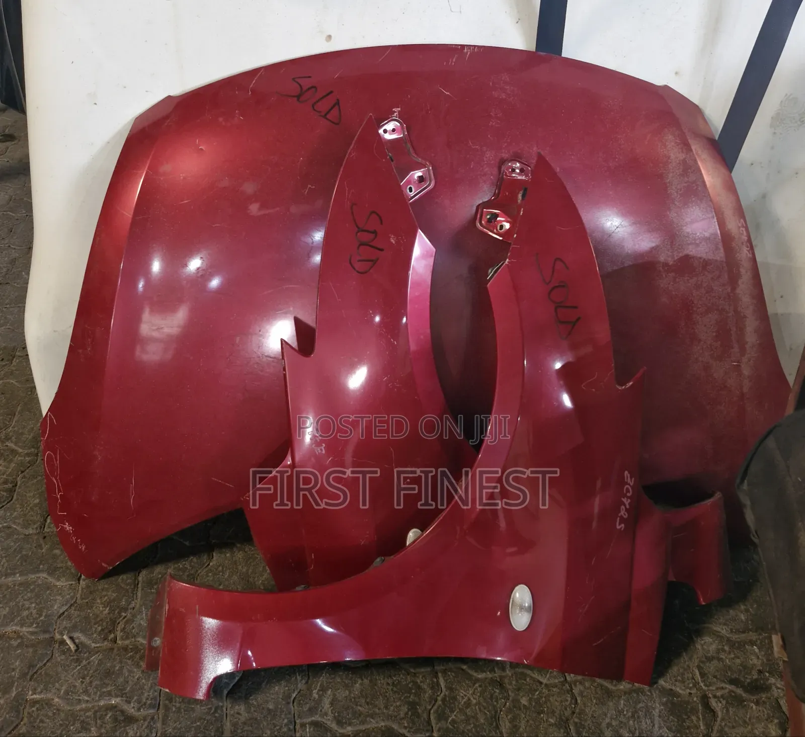 Swift Suzuki 2012 Bonnet Fenders