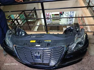 Toyota Crown Hybrid Royal 2015 Model Nosecut