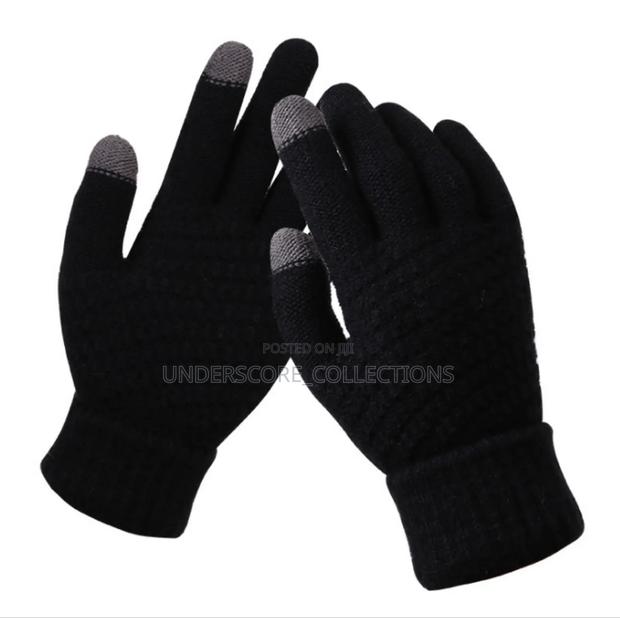 Black Unisex Winter Gloves - main view