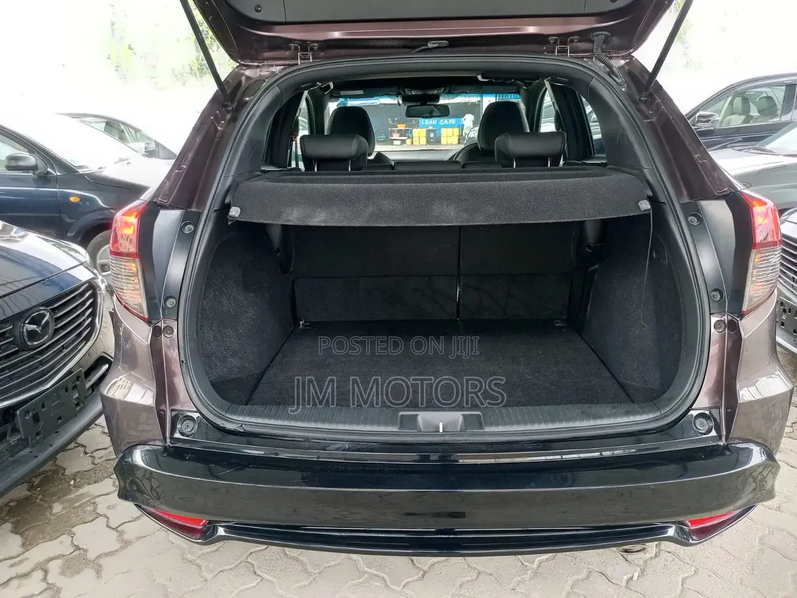 Honda Vezel 2017 Burgundy