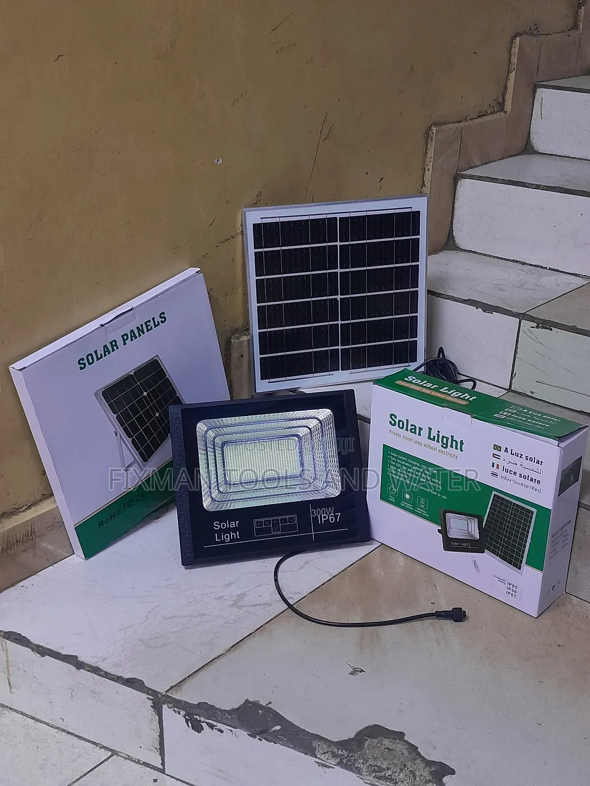 Automatic Solar Light 300w  With Sensor And Remote 18hrs